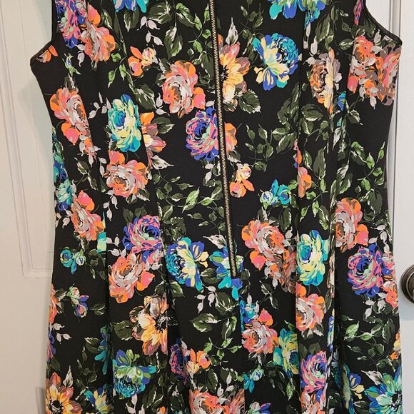 Gabby Skye sleeveless colorful floral dress (18W) 38" long, black background - Picture 3 of 5